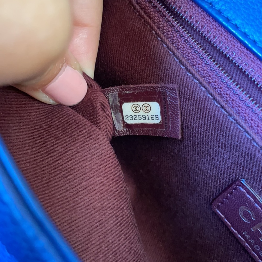 CHANEL 🔥✨Rare✨ Daily Carry Messenger Bag Quilted - Picture 13 of 17